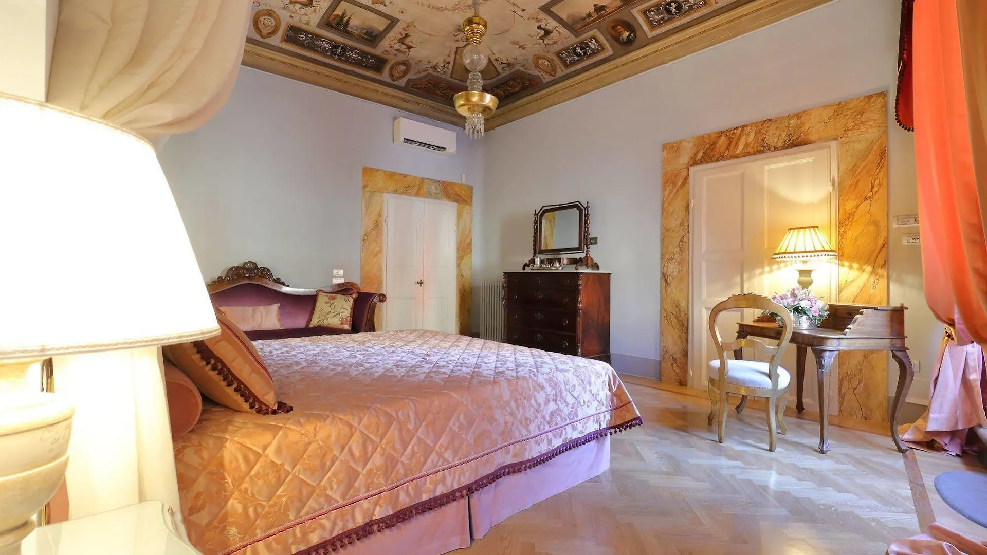 Bed & Breakfast Piazza Pitti Palace - Residenza D'Epoca